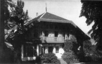 Cette maison de caractère, propriété de la famille de son épouse Odile Gabet, fut acquise lors de son mariage en 1901. Une inscription sur une cheminée mentionne l'année 1782. Depuis, elle fut agrandie et le futur académicien procéda aux dernières transformations, notamment en y faisant entrer la lumière.