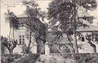 Le château de Villeneuve, propriété des Chabod de Lescheraines avec ses éléments architecturaux des quatorzième et quinzième siècles.